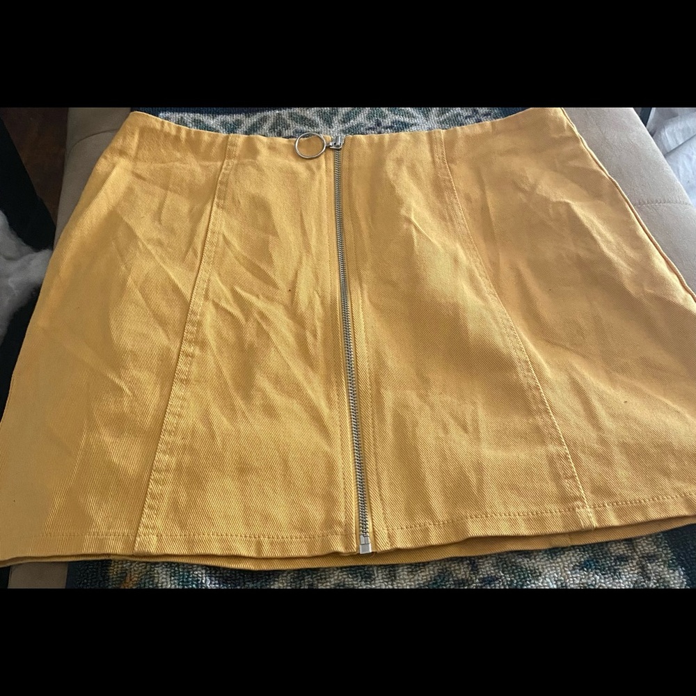 Brand new Plus size  mini skirt  never worn.